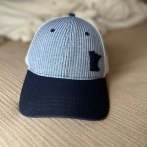 Beauty Status Hockey MN Roots hockey Cap. Snap back. Navy and light blue. Unisex